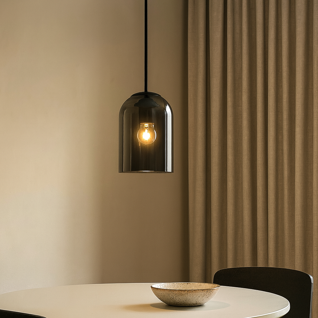 Mid-Century hanglamp van gekleurd glas met afwerkingen in ijzer – elegante verlichting voor woonkamer, keuken, kantoor en slaapkamer